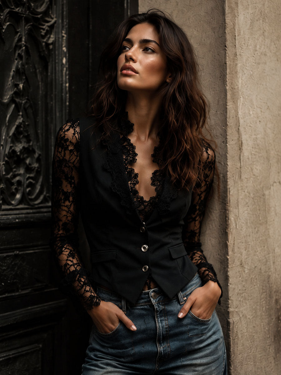Vittoria – Blazer Nero con Maniche Semi-Trasparenti